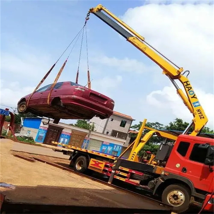 中平镇吊车吊汽车的正确方法